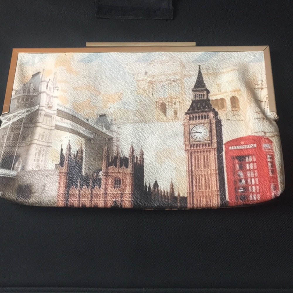 London themed clutch purse
